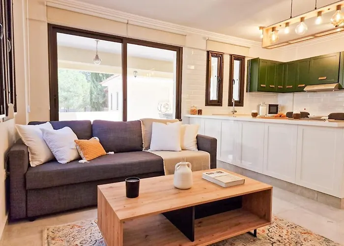 Jasmine Dreams 1Bed Apt Wpool